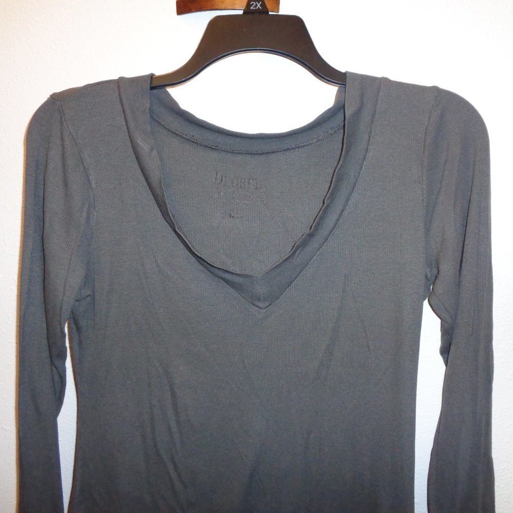 DECREE Long Sleeve Top with Lace Detail XL - Picture 2 of 11